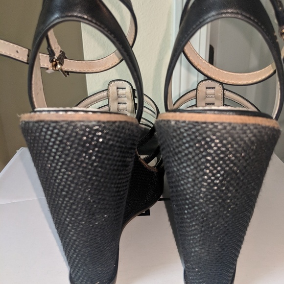 Shoes - Picture 6 of 8